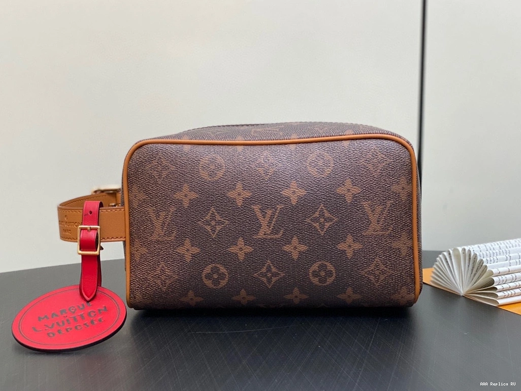 Aaa replica bags LOUIS bag-23*13*12CM DOPP LOCKER KIT VUITTON 0822